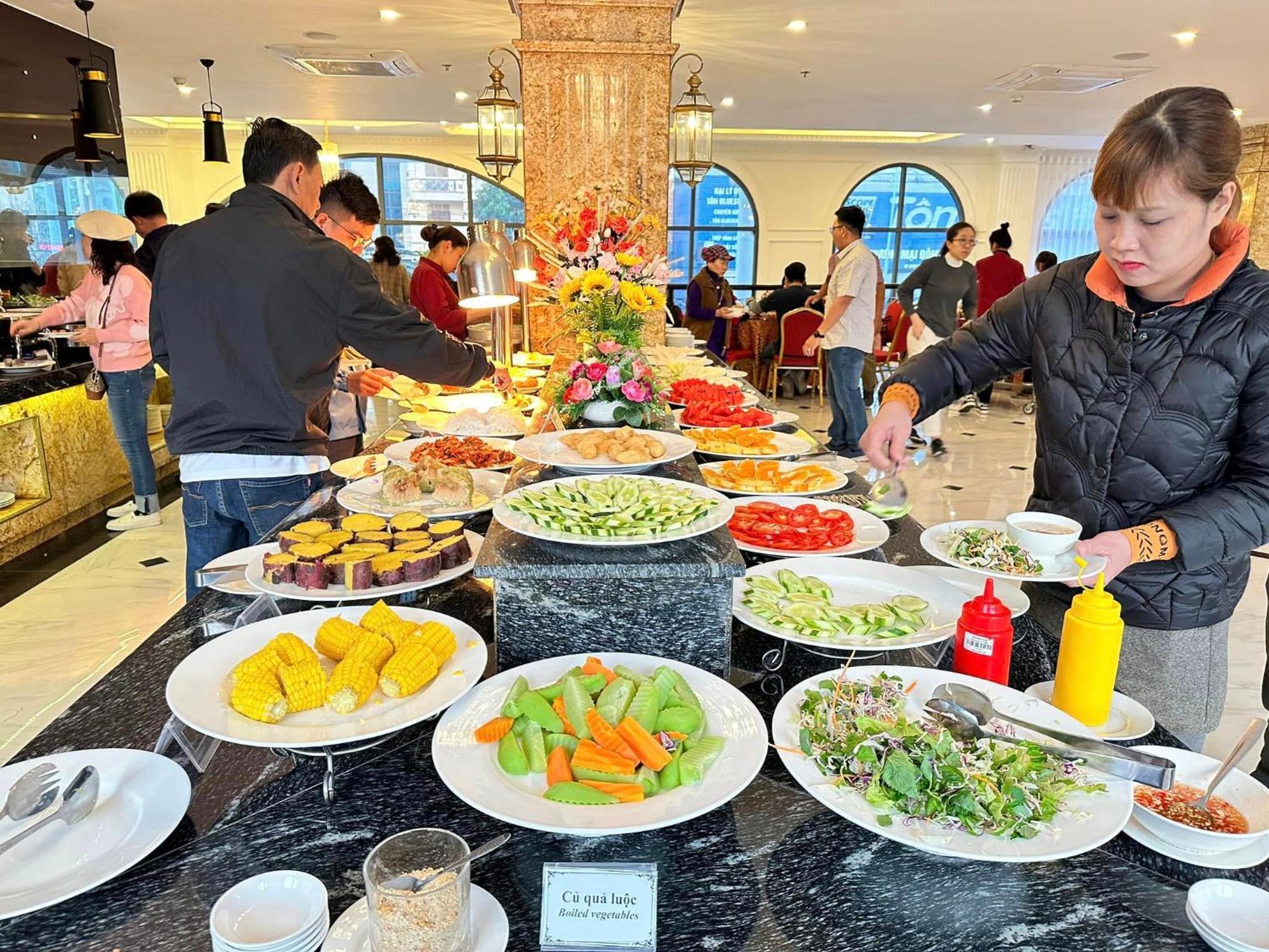 Phoenix Hotel Ха Жианг Екстериор снимка